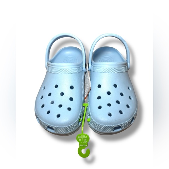 NWT CROCS Women’s Sz 7 |‎ Men’s 5| Sky Blue Shoes - Picture 1 of 4